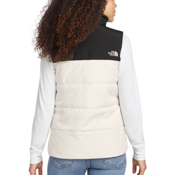 The North Face® Women's Everyday Insulated Vest Size Medium - Picture 2 of 11